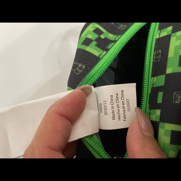New medium Minecraft backpack whiteout tag - Picture 7 of 8